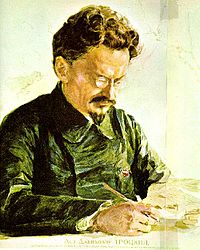 200px-Trotsky1919a